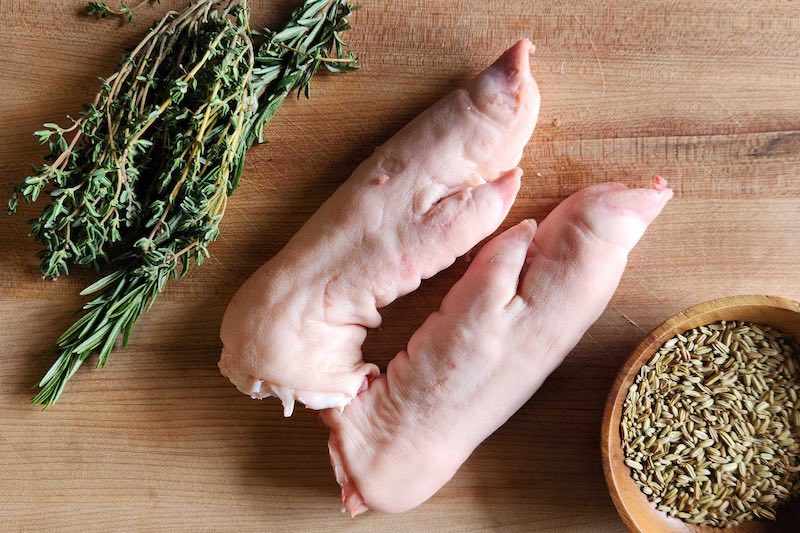 Pigs Feet, Lengthwise Cut